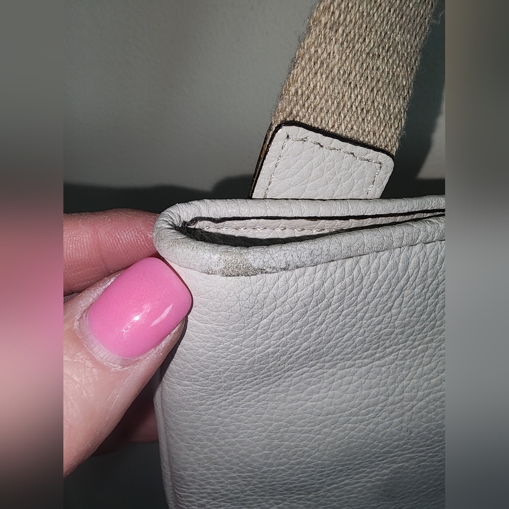 Michael Kors MK Cream Gold Leather Small Crossbody - Picture 5 of 7